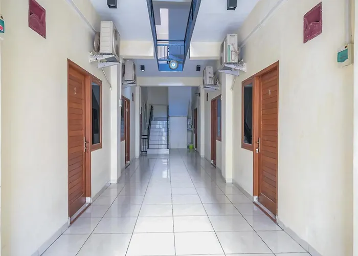 Hotel Maharani Redpartner At Gatot Subroto Timur 2*